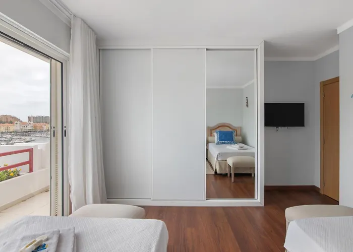 Marina Penthouse Luxury Апартаменты