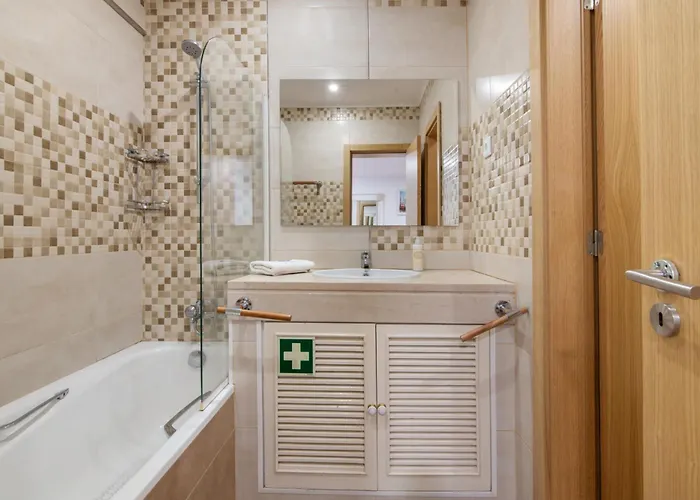 Апартаменты Marina Penthouse Luxury Виламура