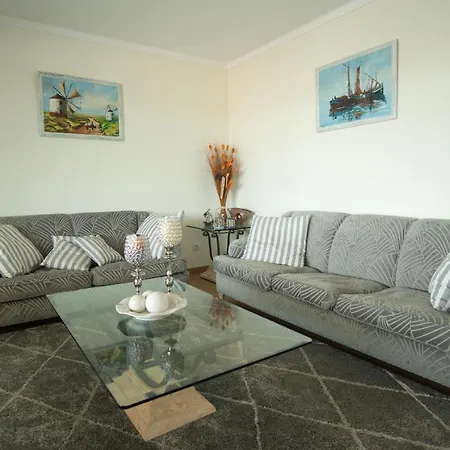 Marina Triplex Luxurious